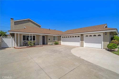 17151 Hague Ln, Huntington Beach, CA, 92647-6011 | Card Image