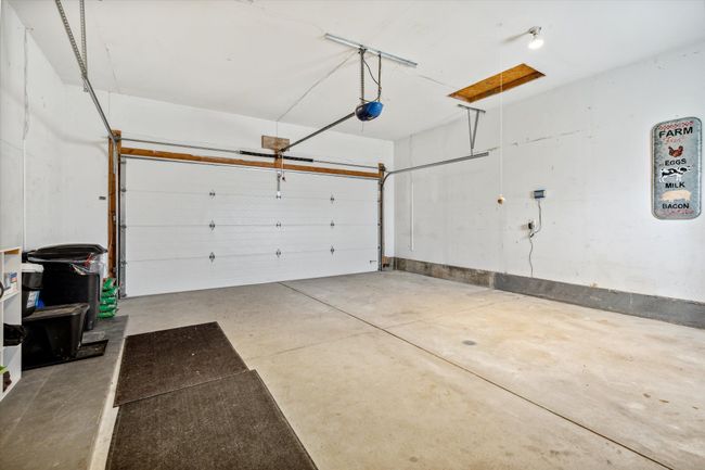 garage | Image 29