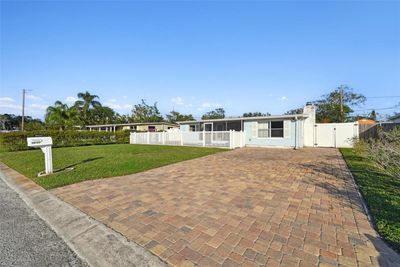 10763 109 Th Way, House other with 3 bedrooms, 1 bathrooms and null parking in Largo FL | Image 2