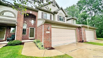 44700 Heather Lane, Condo with 3 bedrooms, 2 bathrooms and null parking in Canton Twp MI | Image 2