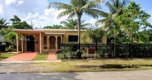 b-965 Ne 146th St, North Miami, FL, 33161-2342 | Card Image