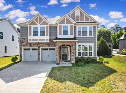 3322 Helmsley Ct, Concord, NC, 28027-7980 | Card Image