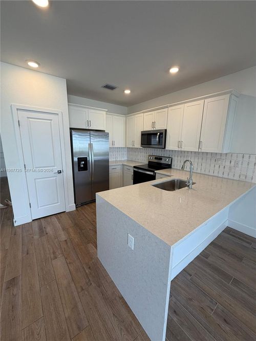 17173 Sw 1st St, Pembroke Pines, FL, 33027-1024 | Card Image