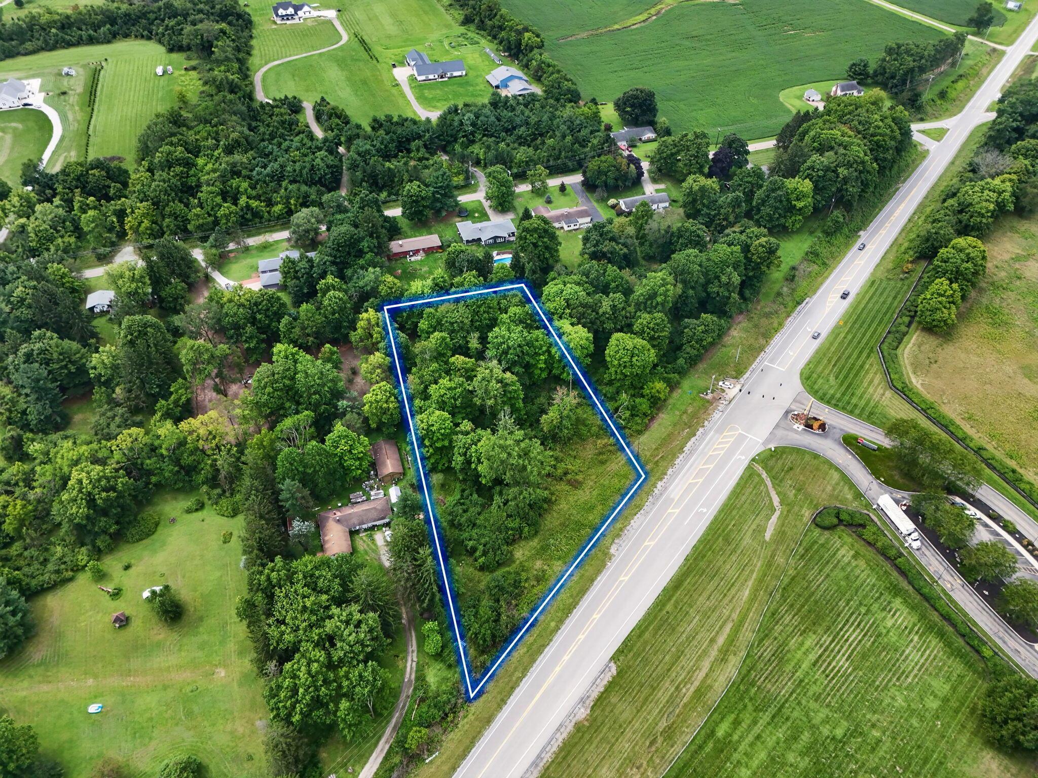 Land in Granville 2