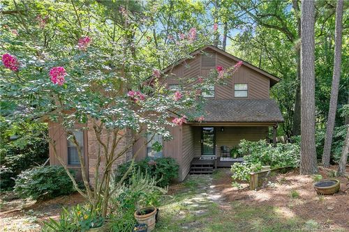 318 Watergap Dr, Fayetteville, NC, 28314-1049 | Card Image