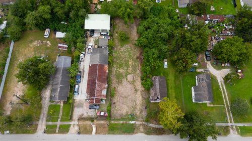 8613 Lavender St, Houston, TX, 77016-5740 | Card Image