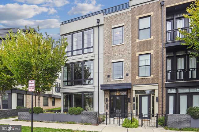 20440 Northpark Dr, Townhouse with 4 bedrooms, 6 bathrooms and null parking in ASHBURN VA | Image 7