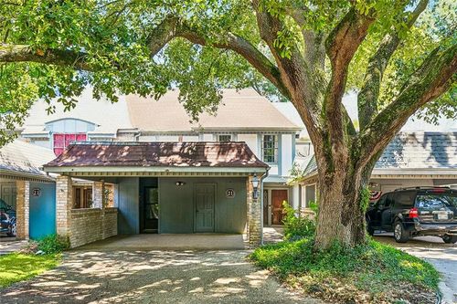 21 Carriage Ln, New Orleans, LA, 70114-6724 | Card Image