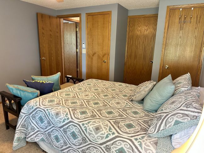 Bedroom 2 on the main floor. | Image 22