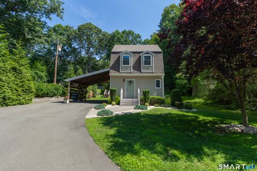 80 River Rd, Clinton, CT, 06413-1047 | Card Image
