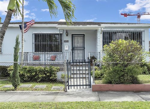 3694 Nw 20th St, Miami, FL, 33142-6806 | Card Image