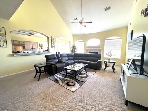 8210 Solara Bnd, Houston, TX, 77083-5156 | Card Image