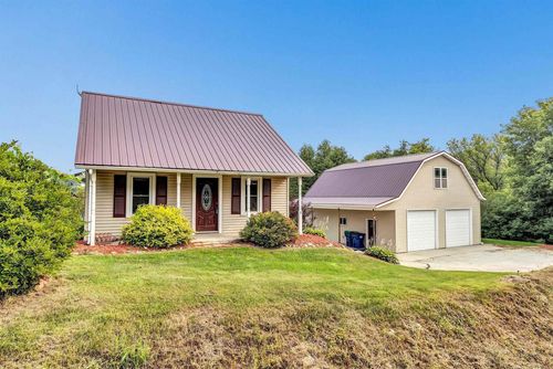 E1594 County Road F, MONTPELIER, WI, 54217 | Card Image