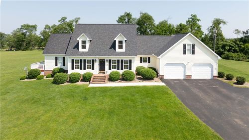 1010 Sunset Way, Uniontown, PA, 15401-9072 | Card Image