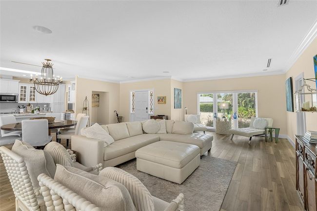 926 Pebble Ln, House other with 3 bedrooms, 2 bathrooms and null parking in Indian River Shores FL | Image 9