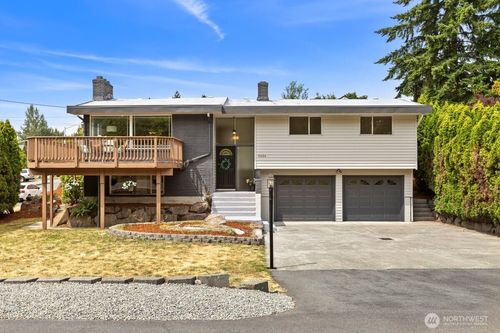 11404 Se 186th St, Renton, WA, 98055-7151 | Card Image