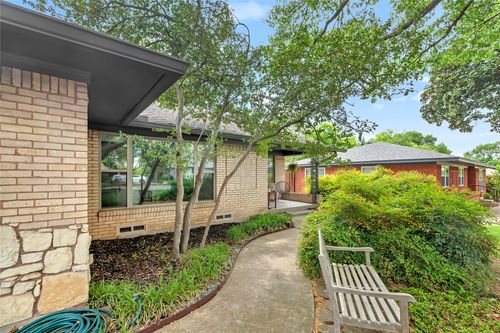 8030 Hunnicut Rd, Dallas, TX, 75228-5927 | Card Image