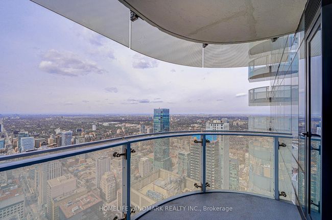 6108 - 1 Bloor St E, Condo with 2 bedrooms, 2 bathrooms and 1 parking in Toronto ON | Image 36