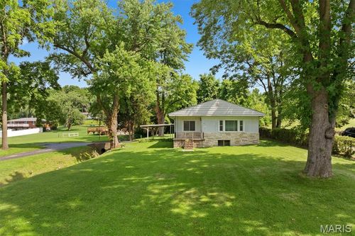 551 Woodland Ave, Wood River, IL, 62095-1340 | Card Image
