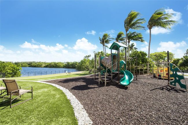 APT-101 - 13611 Deering Bay Dr, Condo with 3 bedrooms, 4 bathrooms and null parking in Coral Gables FL | Image 27