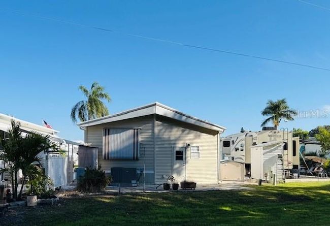 20188 Orange Tree Ln, House other with 2 bedrooms, 2 bathrooms and null parking in ESTERO FL | Image 5