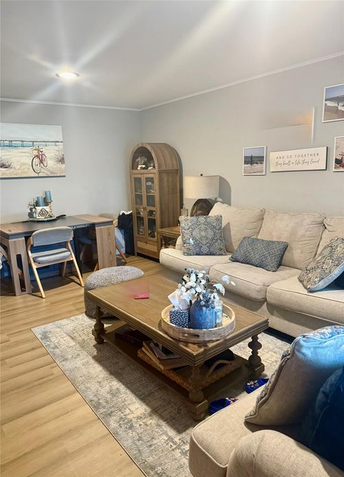 107 Mitchell Ave, Long Beach, NY, 11561-3819 | Card Image
