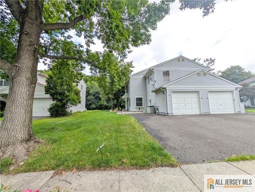 89 Wyndmoor Dr, East Windsor, NJ, 08520-1259 | Card Image