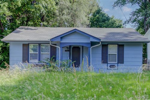 149 Flora Dr, Saint Louis, MO, 63135-1054 | Card Image