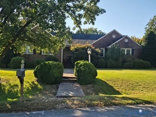 8159 Sawyer Ln, Mechanicsville, VA, 23111-5917 | Card Image