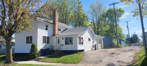 403 S Emily St, Ludington, MI, 49431-2243 | Card Image