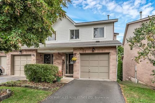 19-26 Moss Blvd, Hamilton, ON, L9H6W7 | Card Image