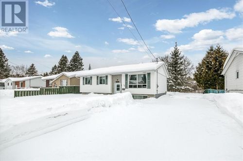 26 Rushbrooke Cres, Chelmsford, ON, P0M1L0 | Card Image