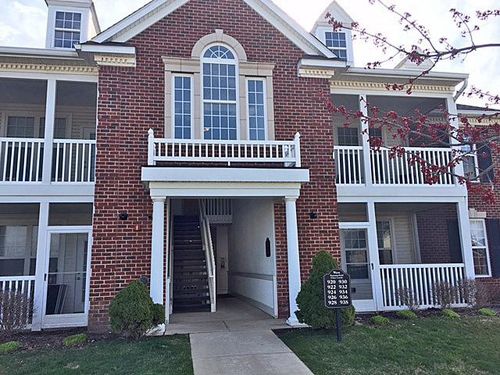 926 W Summerfield Glen Cir, Ann Arbor, MI, 48103-9165 | Card Image