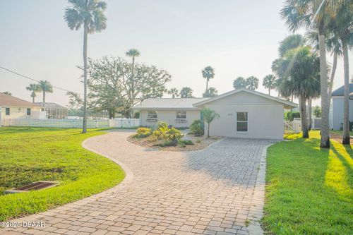 450 Lambert Ave, FLAGLER BEACH, FL, 32136-3215 | Card Image