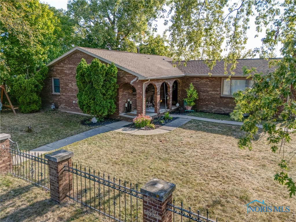 Apex Ln, Perrysburg, OH 43551