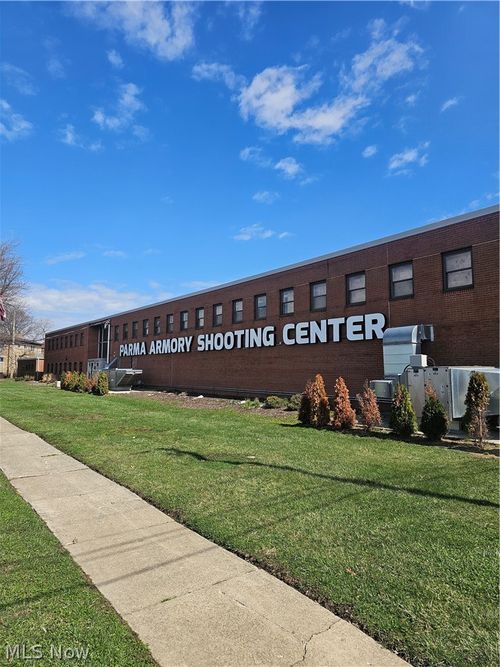 cr-2-5301 Hauserman Road, Parma, OH, 44130 | Card Image