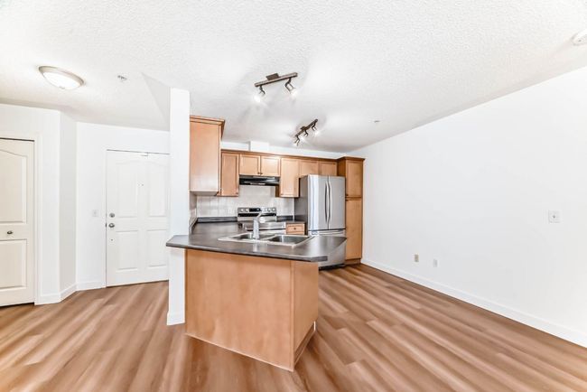 212 - 345 Rocky Vista Pk Nw, Condo with 2 bedrooms, 2 bathrooms and 1 parking in Calgary AB | Image 10