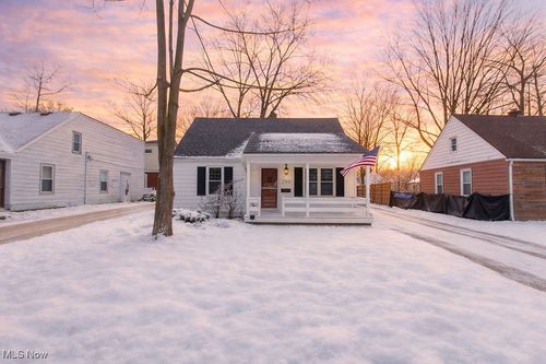 299 Inwood Blvd, Avon Lake, OH, 44012-1553 | Card Image