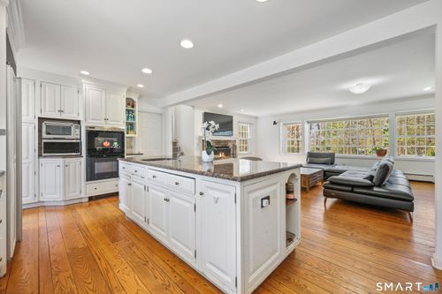 140 Signal Hill Rd, Wilton, CT, 06897-1932 | Card Image