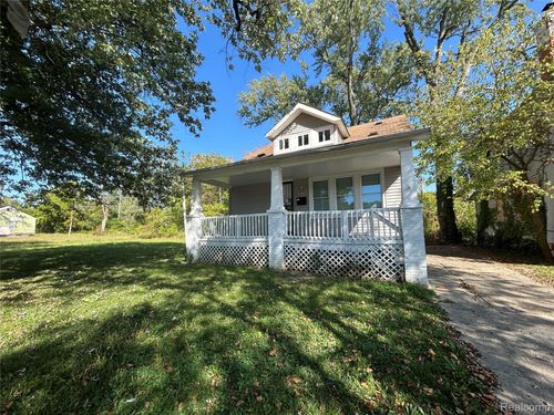 11718 Manor St, Detroit, MI, 48204-4710 | Card Image