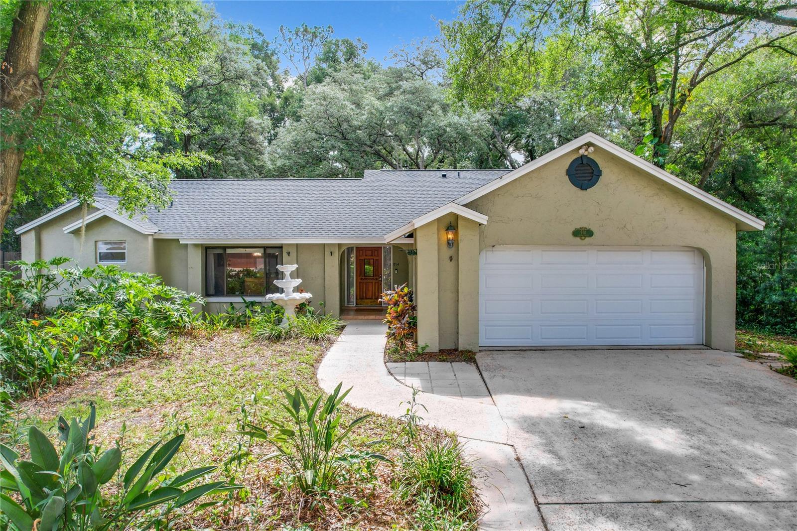 Larson Dr, Altamonte Springs, FL 32714