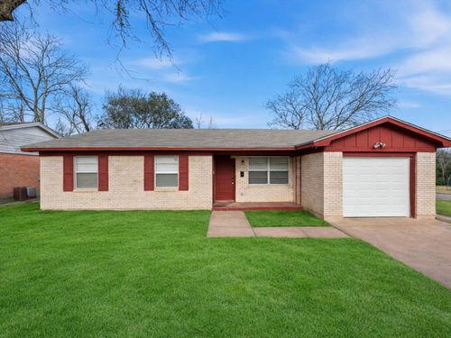 3901 Hiland Dr, Waco, TX, 76711-1136 | Card Image