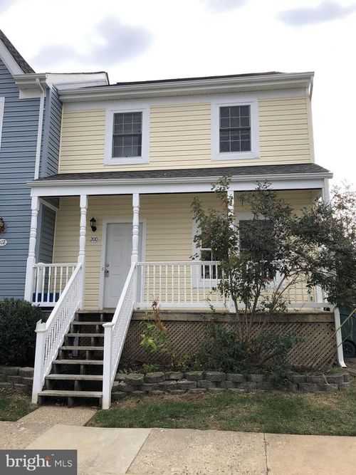 200 Surry Ln, STAFFORD, VA, 22556-9082 | Card Image