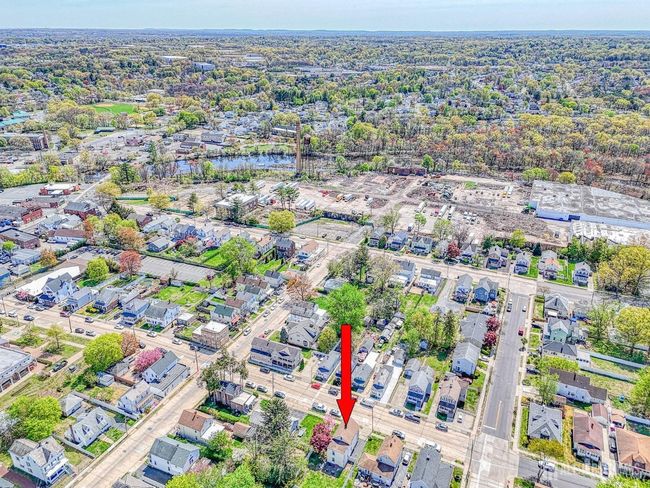 2 - 69 W Church St, Condo with 2 bedrooms, 1 bathrooms and null parking in Milltown NJ | Image 4