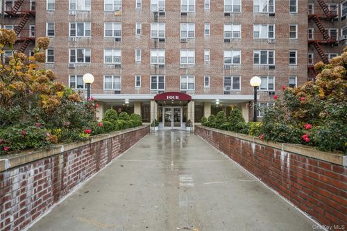 3e-4 Sadore Ln, Yonkers, NY, 10710-4735 | Card Image