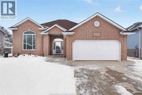 12372 Demarse Crt, Tecumseh, ON, N8N4Y9 | Card Image