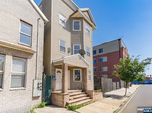 524 Mulberry St, Newark, NJ, 07114-2700 | Card Image