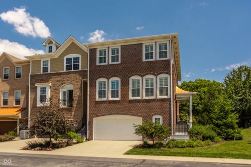 121 Wakefield Way, Zionsville, IN, 46077-1770 | Card Image