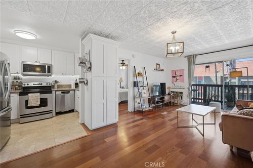 320-525 S Ardmore Avenue, Los Angeles, CA, 90020 | Card Image