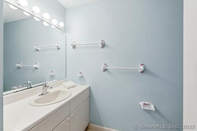 15 Ethan Dr, House other with 4 bedrooms, 4 bathrooms and 2 parking in Windsor CT | Image 17